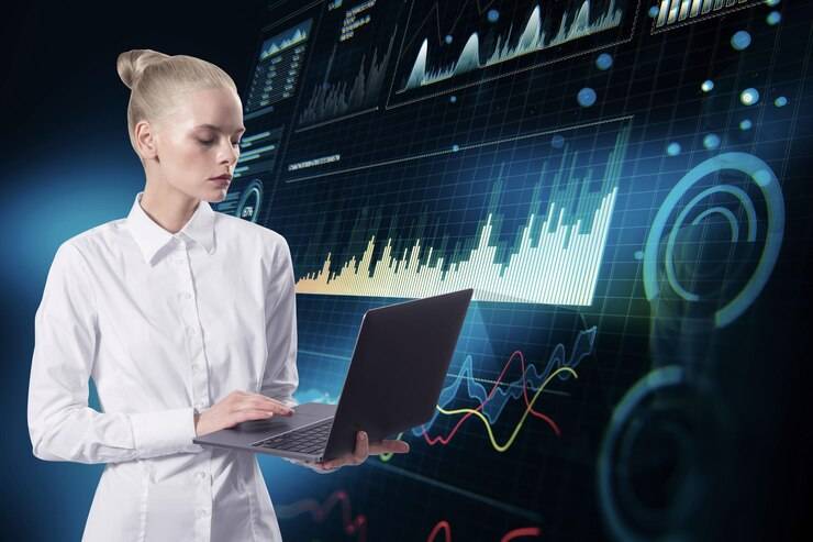 Аналитик больших данных